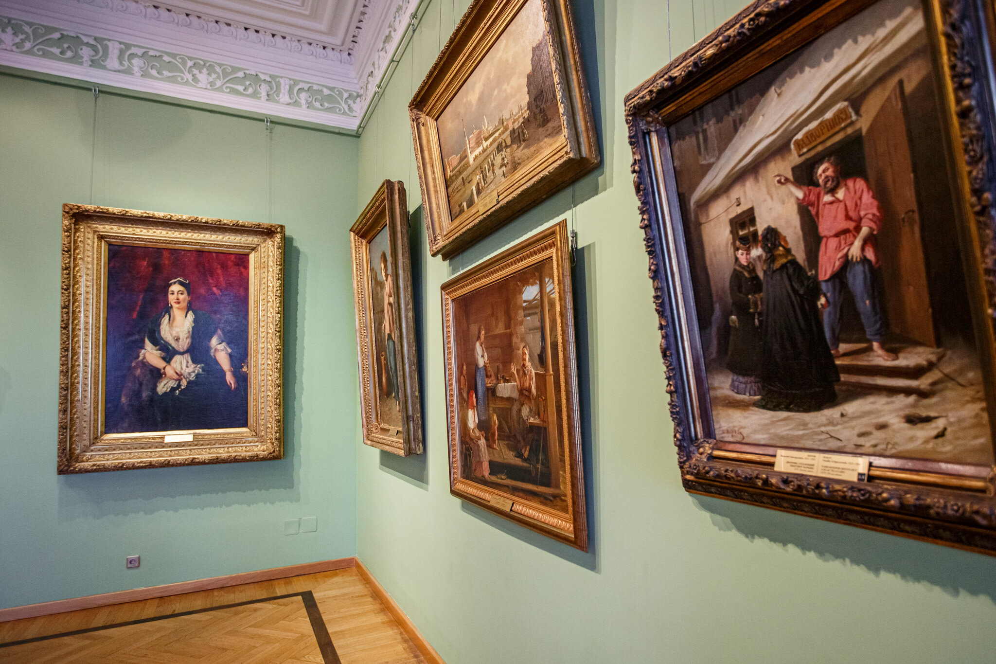 Коллекция картин. Все картины из Львовской картинной галереи с названиями. Картинная галерея в Смоленске фото интерьера дома.